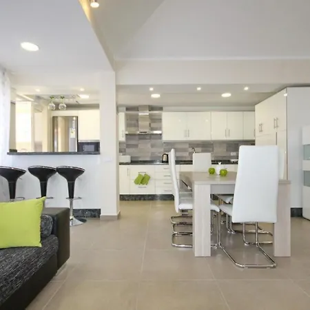 فيلة Beautiful Villa In Tenerife أذيخي